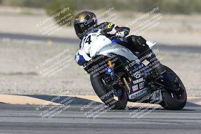 media/Jan-15-2026-Racers Edge (Thu) [[dfebeb70ab]]/3-B Group/Session 4 (Turn 5)/